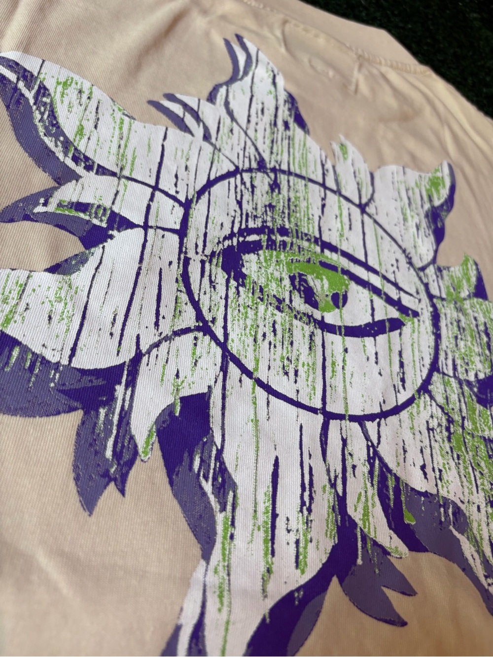 Gothic Graphic Short Sleeve Tee - Beige - Picture 4 of 9